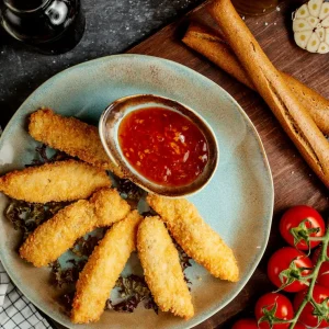 Fried Mozzarella Sticks (6 Pieces)